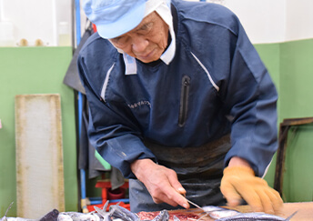 鹿児島県産の燻製あご作成１